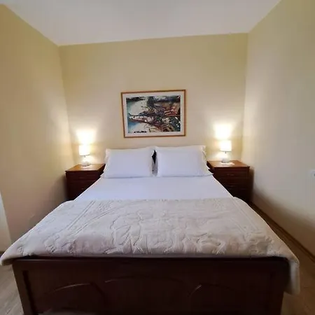 Apartmán Quiet, Cozy, Luminous Tirana