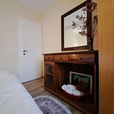 Quiet, Cozy, Luminous Tiran