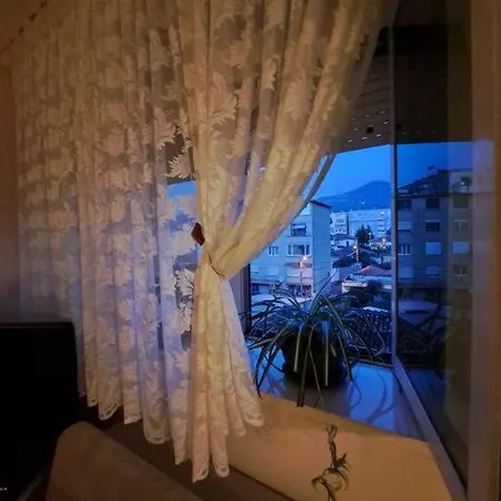 Quiet, Cozy, Luminous טיראנה