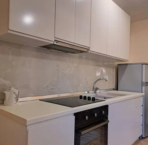 Quiet, Cozy, Luminous * Тирана